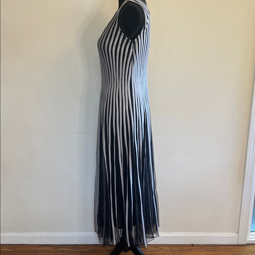 Chic Striped Black and White Midi Dress - Picture 3 of 7